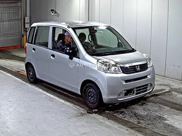 Honda Life 2012, auction grade R