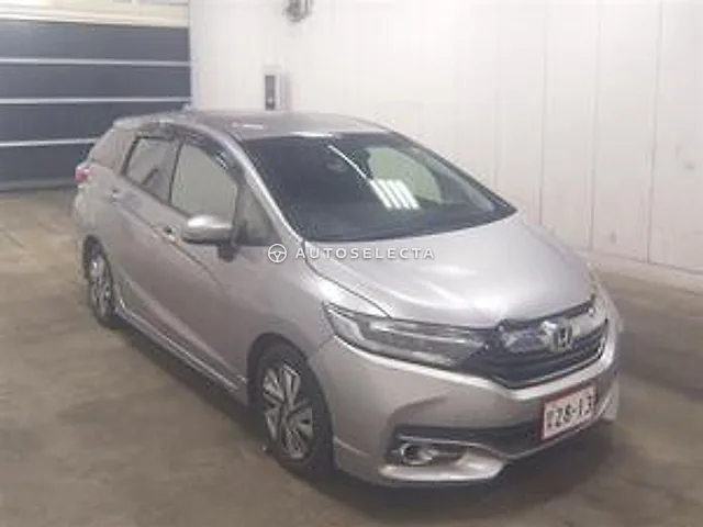 Honda Shuttle 2016, auction grade 3