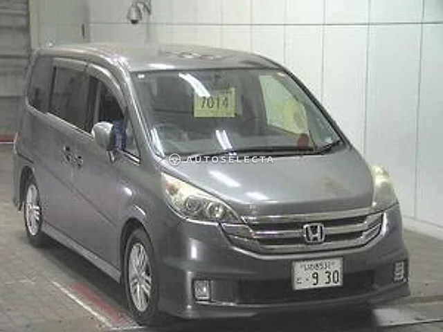 Honda Stepwgn Spada 2008, auction grade 3.5