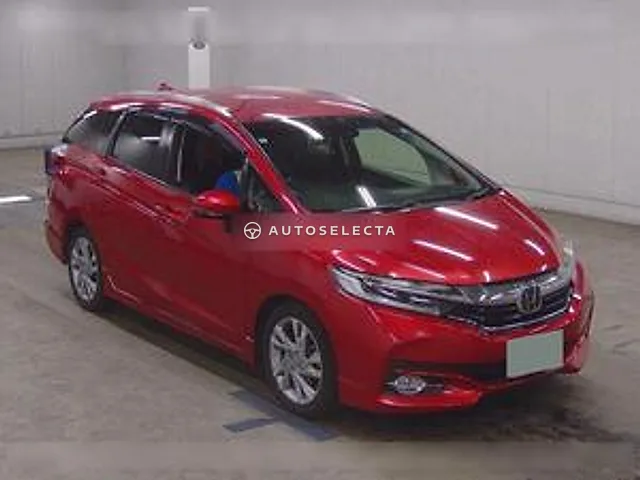 Honda Shuttle 2018, auction grade 3.5