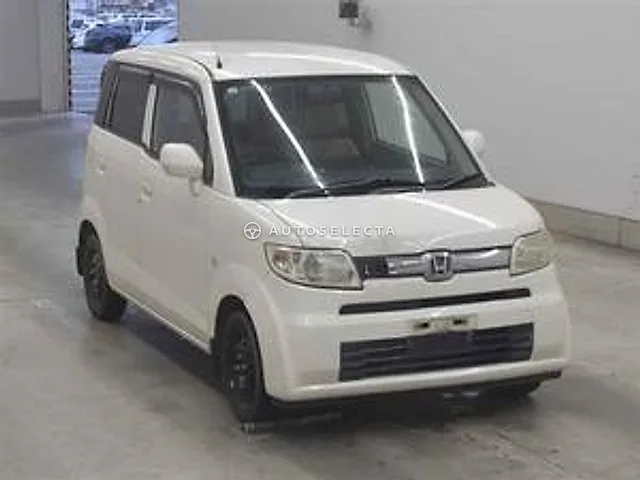 Honda Zest 2007, auction grade 3.5