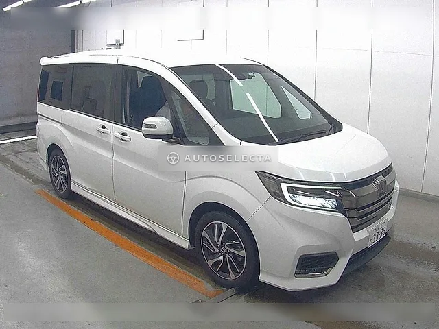Honda Stepwgn Spada 2021, auction grade 4.5