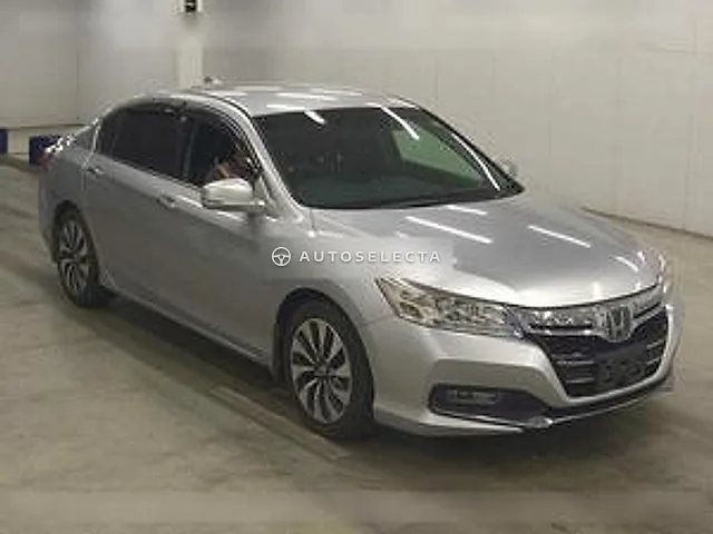 Honda Accord Hybrid 2013, auction grade 4