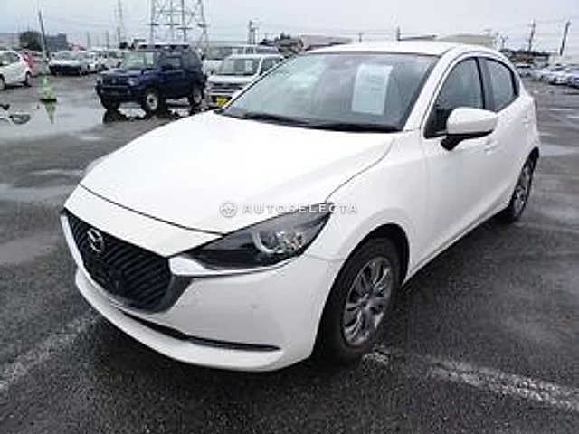 Mazda MAZDA2 2021, auction grade 3.5