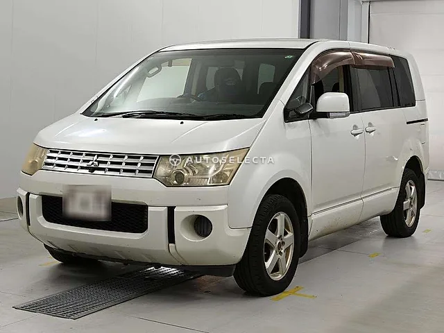 Mitsubishi Delica D:5 2007, auction grade 3