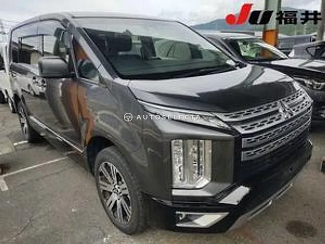 Mitsubishi Delica D:5 2021, auction grade 3.5