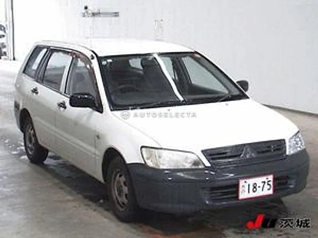 Mitsubishi Lancer Cargo 2007, auction grade R