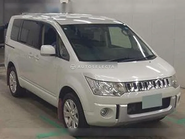 Mitsubishi Delica D:5 2016, auction grade 3.5