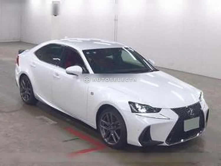 Lexus IS 2018, photo 1 of 6