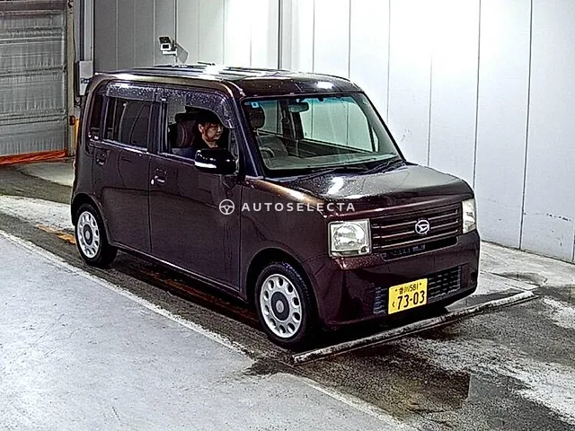 Daihatsu Move Conte 2010, auction grade 3.5