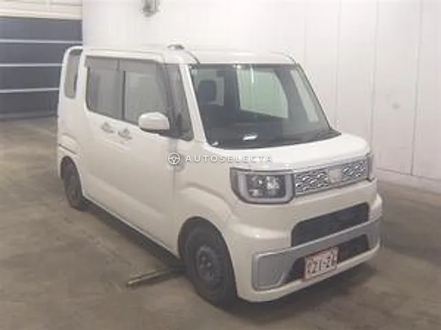 Daihatsu Wake 2015, auction grade 3