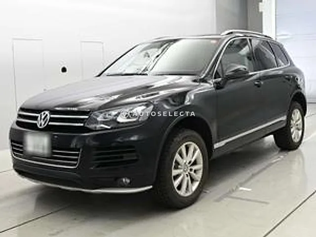 Volkswagen Touareg 2012, auction grade 4
