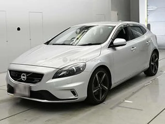 Volvo V40 2013, auction grade 4.5