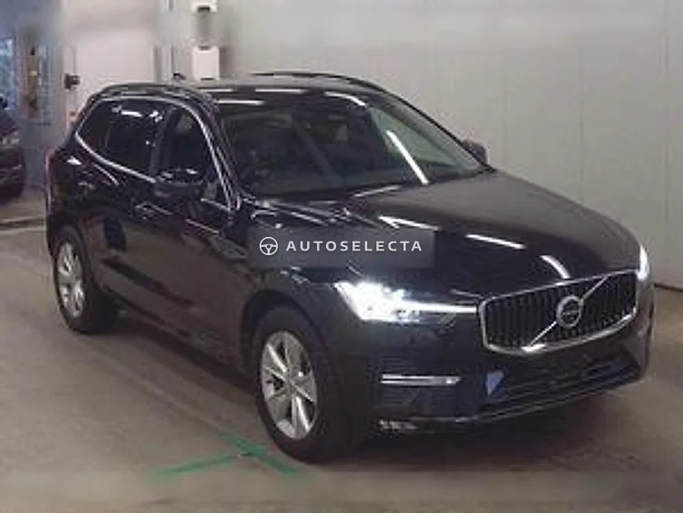 Volvo XC60 2022, photo 1 of 6