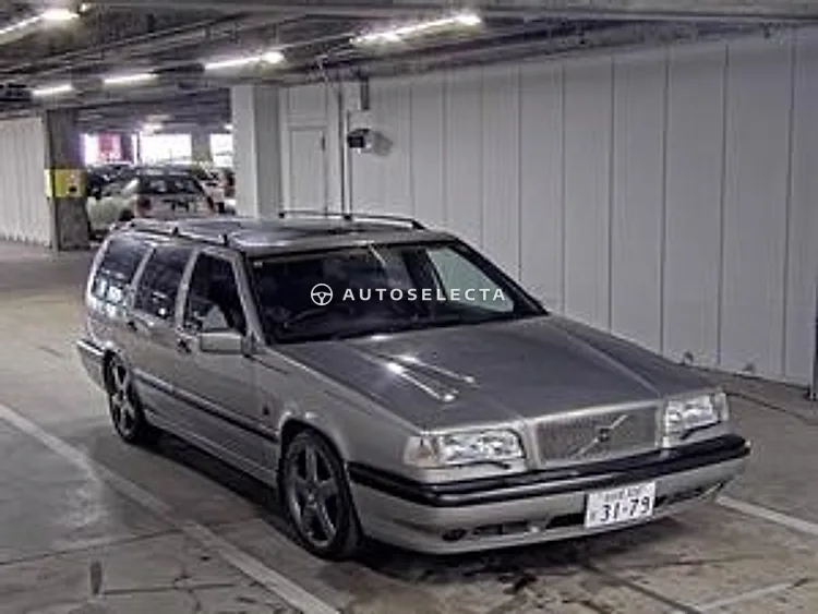 Volvo V70 1995, photo 1 of 5
