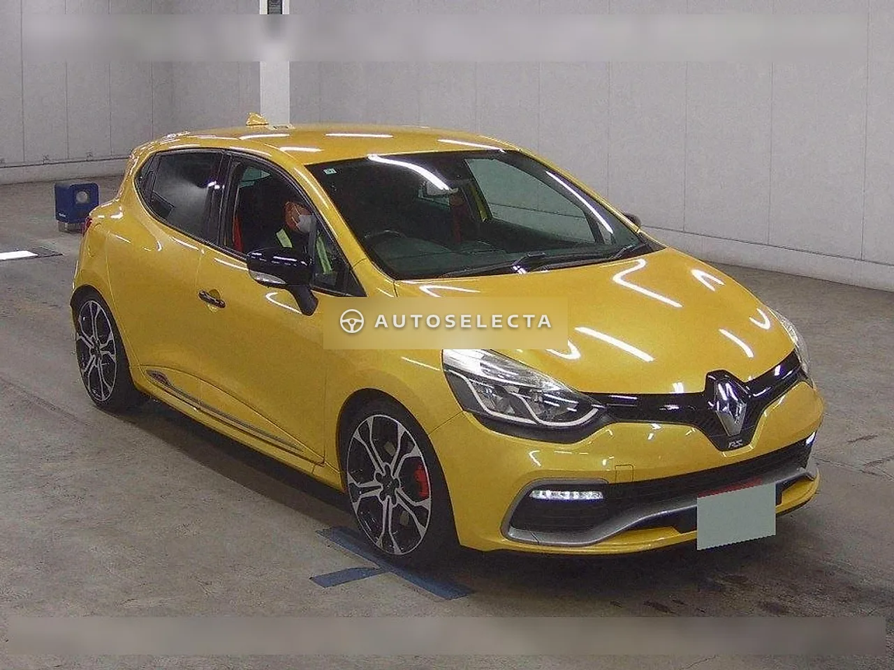 Renault Lutecia 2015, photo 1 of 6