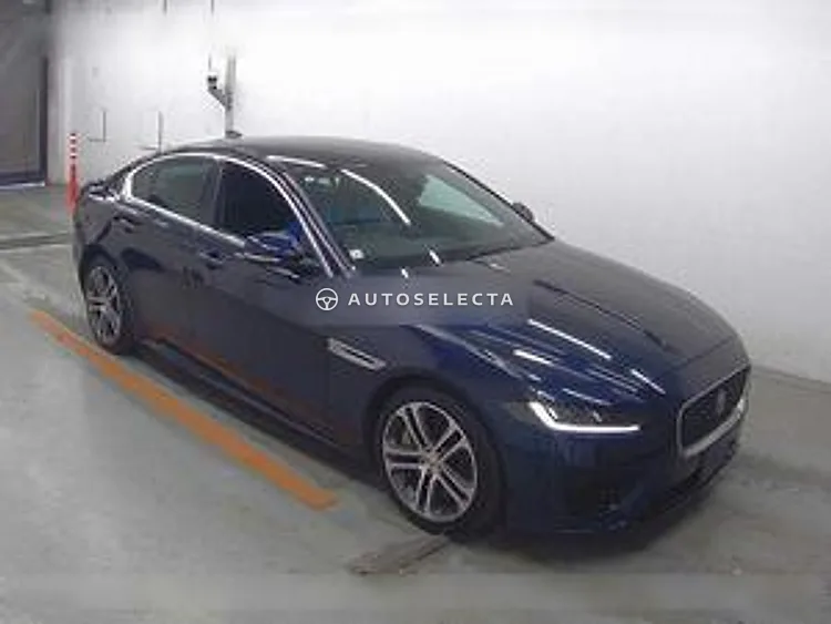 Jaguar XE 2019, photo 1 of 1