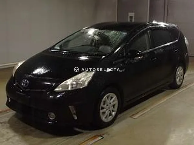 Toyota Prius Alpha 2013, auction grade R