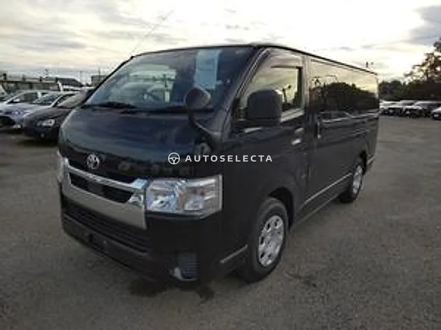 Toyota Hiace 2020, auction grade 3