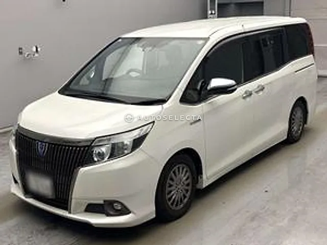 Toyota Esquire 2016, auction grade 3.5