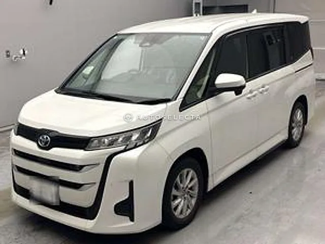 Toyota Noah 2022, auction grade 3.5