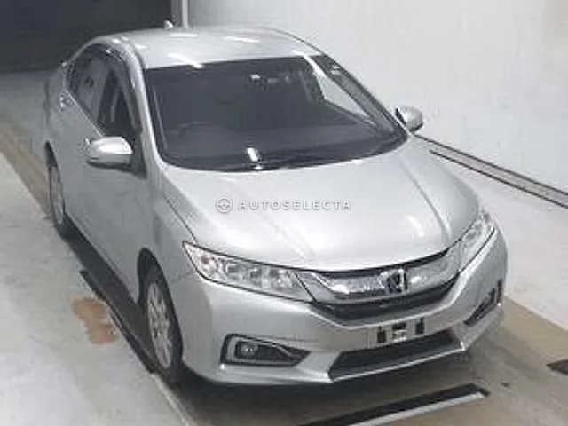 Honda Grace 2015, auction grade 3.5