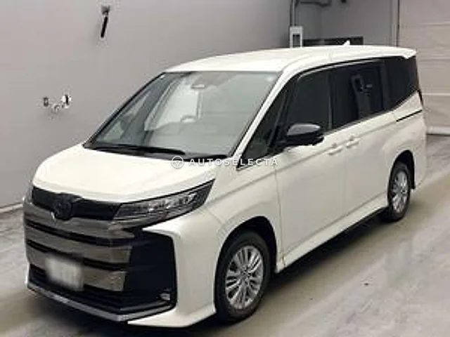 Toyota Noah 2023, auction grade 3.5