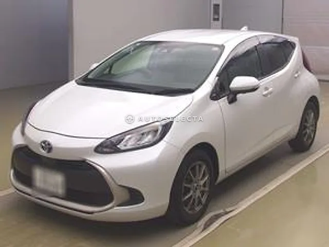 Toyota Aqua 2023, auction grade 4
