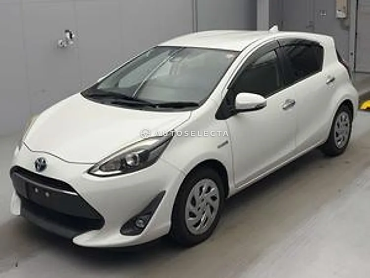 Toyota Aqua 2017, photo 1 of 1