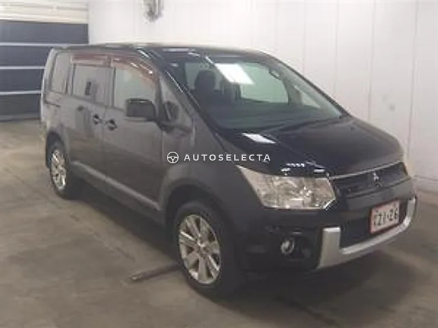 Mitsubishi Delica D:5 2009, auction grade 3