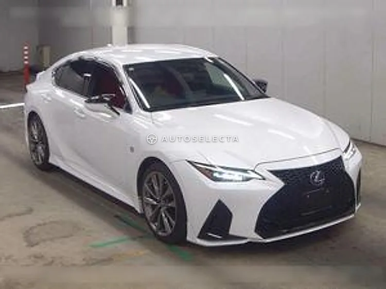 Lexus IS 2021, photo 1 of 1