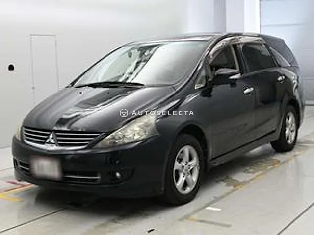 Mitsubishi Grandis 2005, auction grade 4
