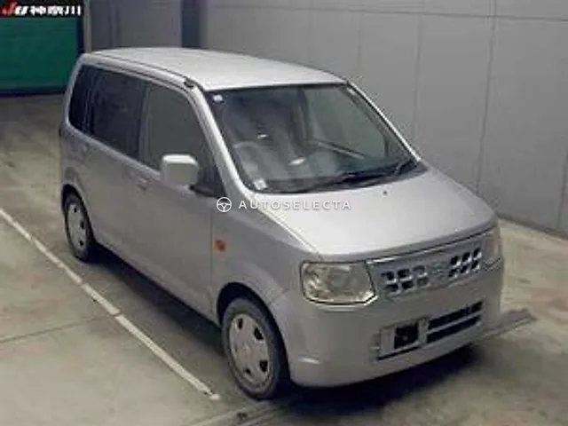 Nissan Otti 2011, auction grade 3.5