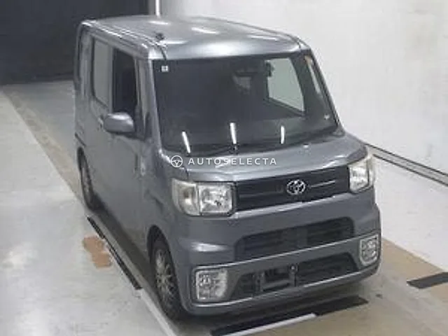 Toyota Pixis Mega 2018, auction grade 3.5