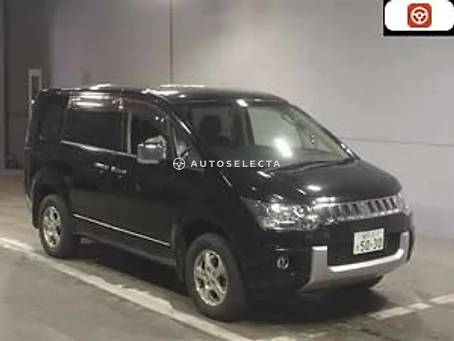 Mitsubishi Delica D:5 2011, auction grade 3.5