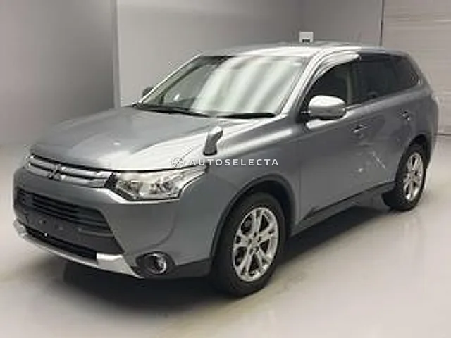 Mitsubishi Outlander 2015, auction grade RA