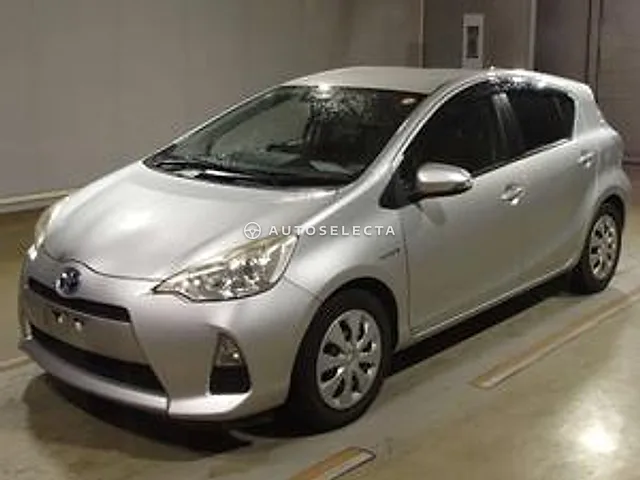 Toyota Aqua 2012, auction grade 3.5