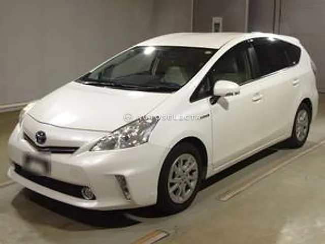 Toyota Prius Alpha 2012, auction grade RA