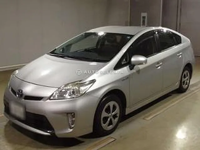 Toyota Prius 2015, auction grade 3.5
