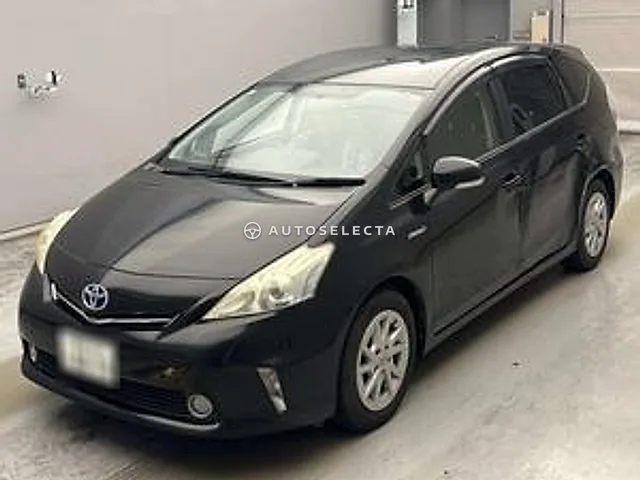 Toyota Prius Alpha 2012, auction grade R