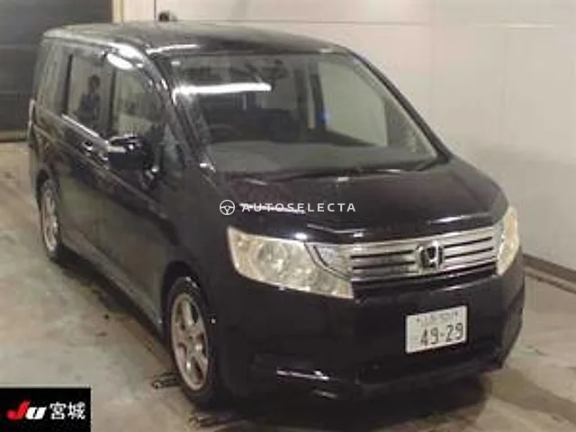 Honda Stepwgn 2012, auction grade 3.5