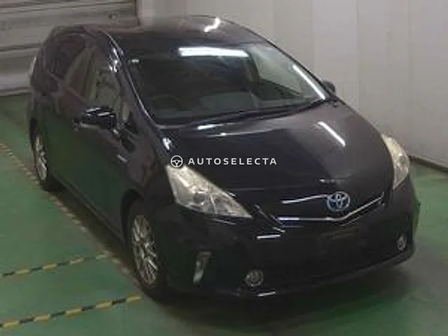 Toyota Prius Alpha 2013, auction grade 3.5