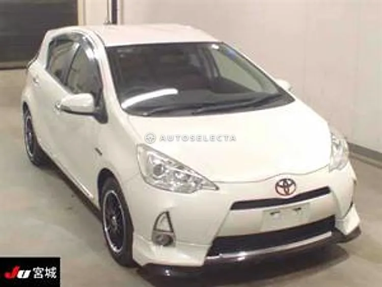 Toyota Aqua 2013, photo 1 of 1