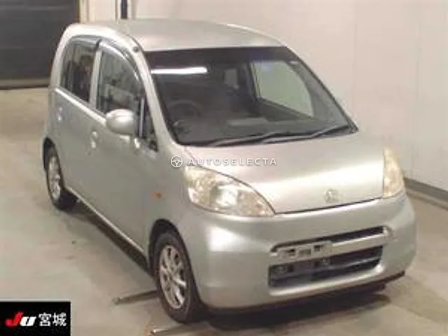 Honda Life 2007, auction grade R