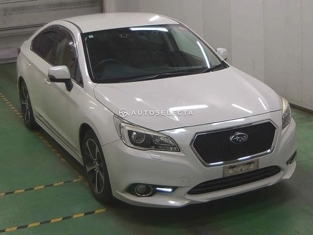 Subaru Legacy B4 2015, photo 1 of 8