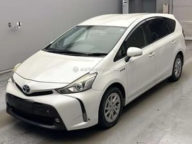 Toyota Prius Alpha 2015, auction grade 3