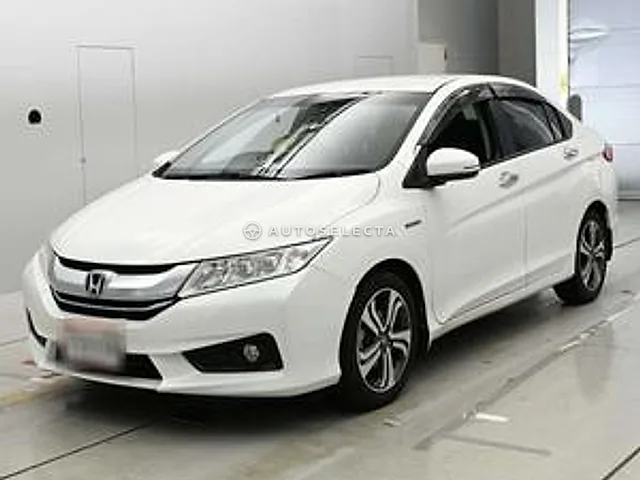 Honda Grace 2015, auction grade 3.5