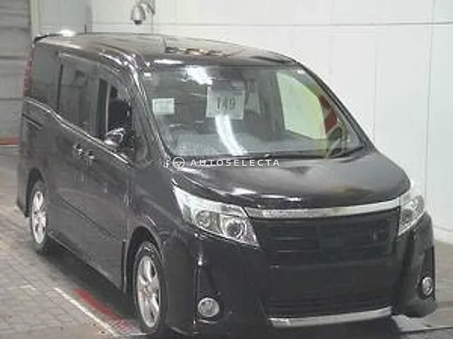 Toyota Noah 2016, auction grade 3.5