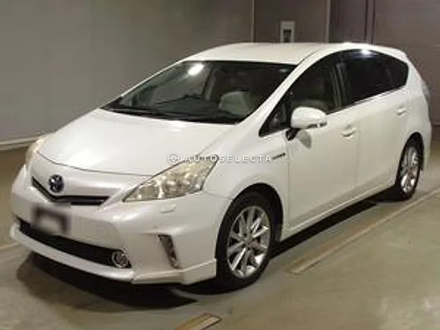 Toyota Prius Alpha 2013, auction grade 3.5