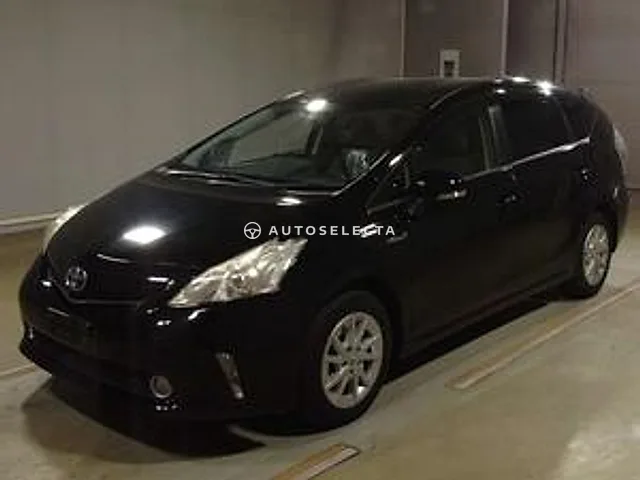 Toyota Prius Alpha 2013, auction grade 3.5
